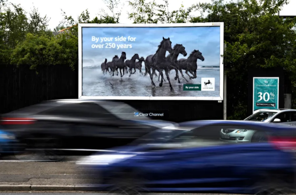Roadside billboards for effective brand messaging